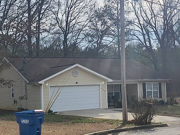 3rd image of 460 Rosemary Ln