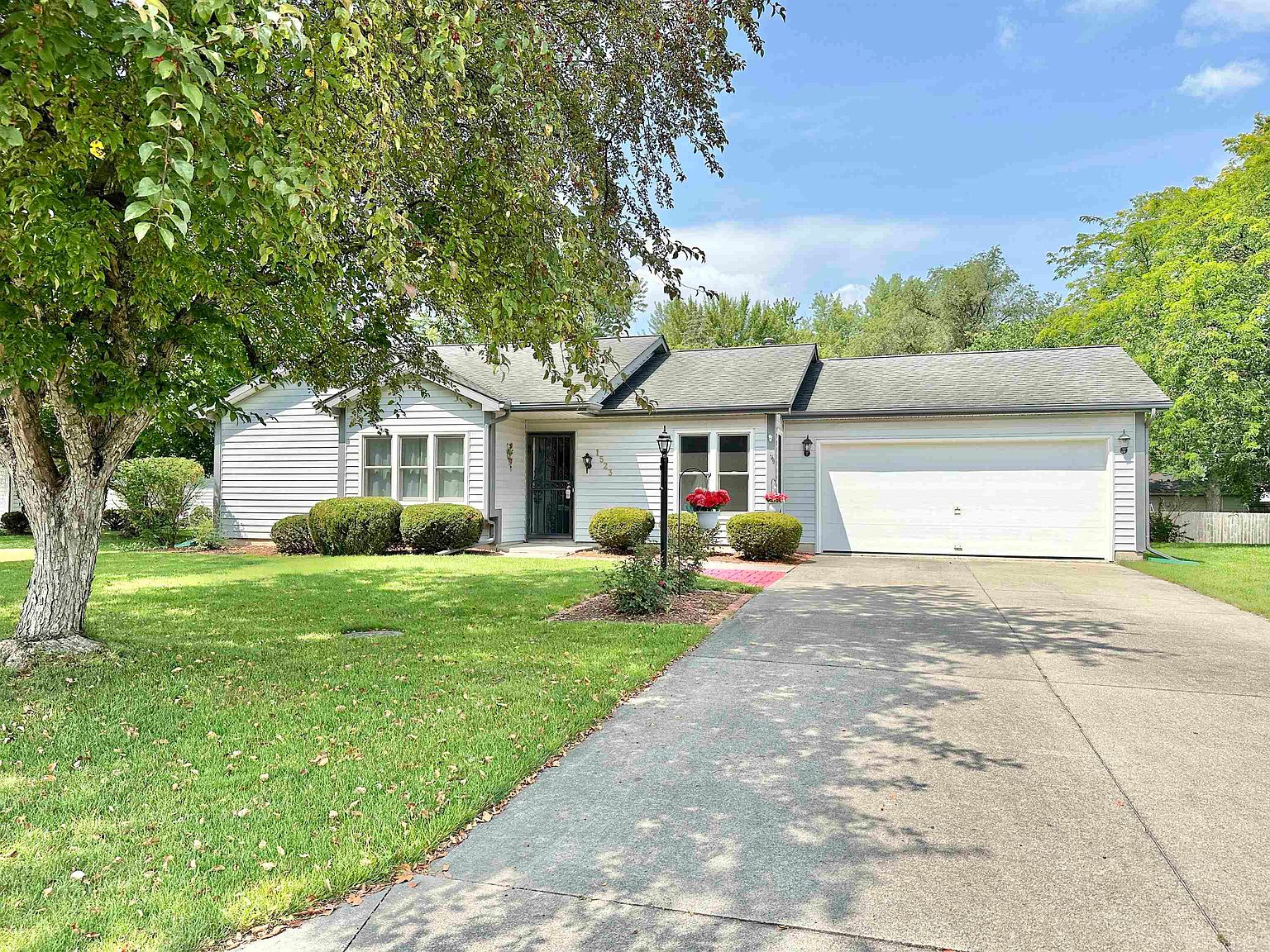 1523 Connaught Ct, Fort Wayne, IN 46815 Zillow
