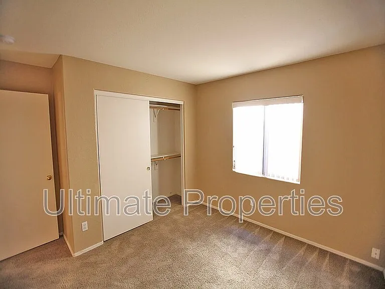 8570 W Rue De Lamour — Photo 17