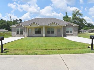 117 Village Oaks Blvd #117, Ponchatoula, LA 70454