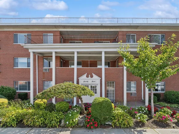 77 S Park Avenue #B2, Rockville Centre, NY 11570