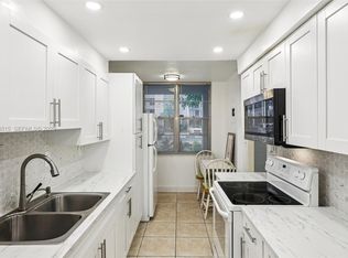 Cypress Chase Condo, Fort Lauderdale, FL 33313