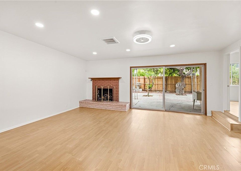 1st image of 18418 Sylvan St