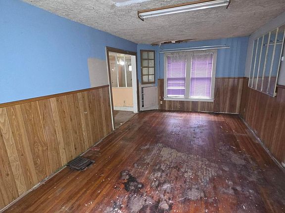 5th image of 1863 Agler Rd