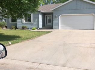 1810 29th Street Cir S, Moorhead, MN 56560