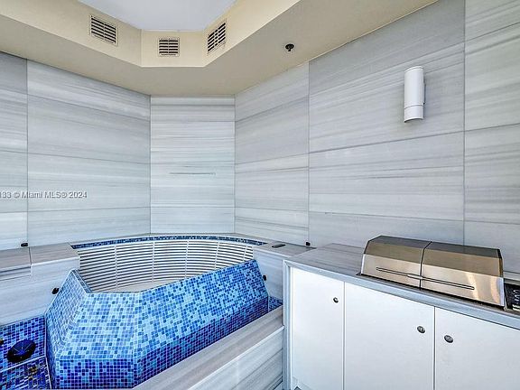 5th image of 17901 Collins Ave #3605