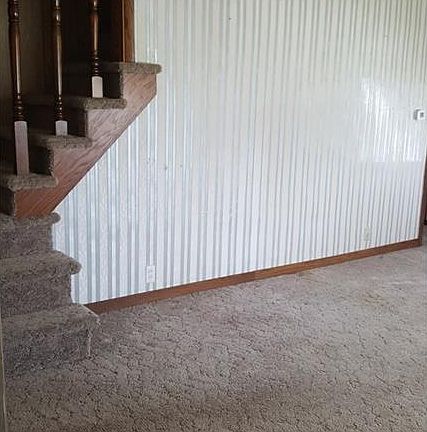 5th image of 415 N Brayer St