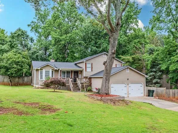252 Parkway Ct, Dallas, GA 30157