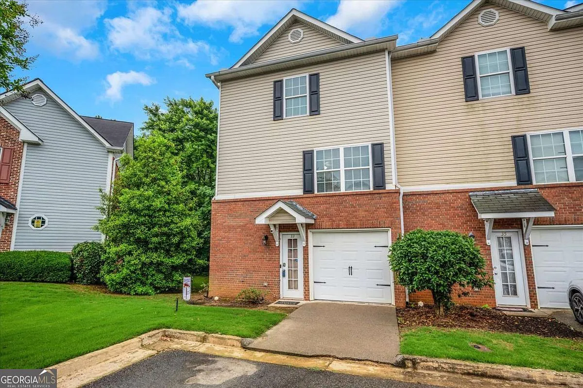 33 Middlebrook Dr photo 1