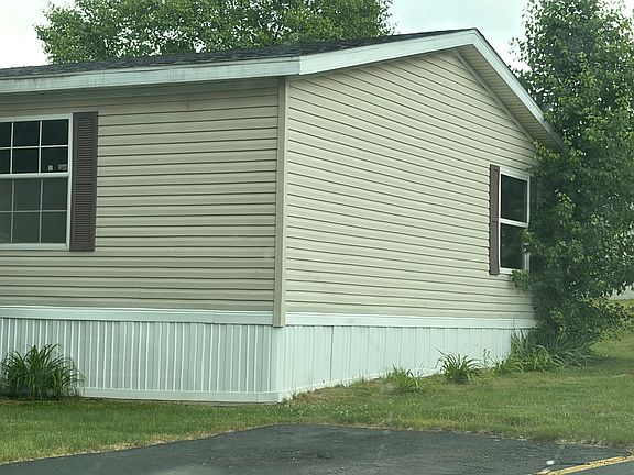 2nd image of 318 Hunters Rill #318
