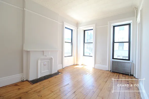 Rented by Grand & Co. | media 31