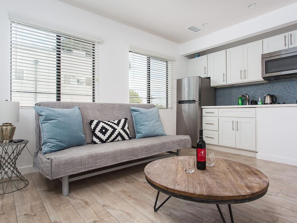 1st image of 910 Pacific Ave APT 3
