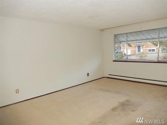 2nd image of 15409 25th Ave E