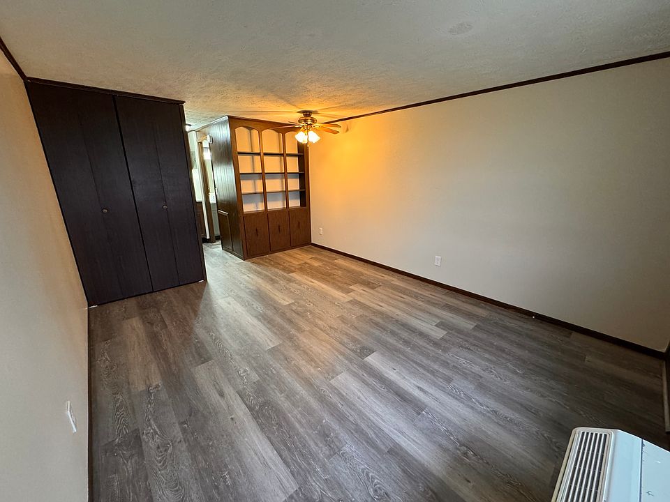 2nd image of 233 Thistlewood Ct #686