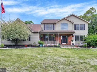 48 Lake Rd, Fleetwood, PA 19522