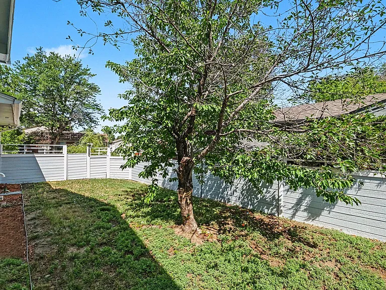 1200 Tulip St — Photo 15