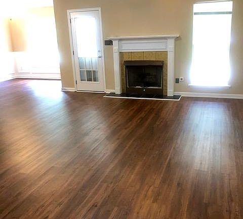 4th image of 1009 Woodberry Dr