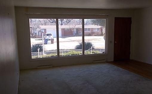 4th image of 9631 Newton Dr