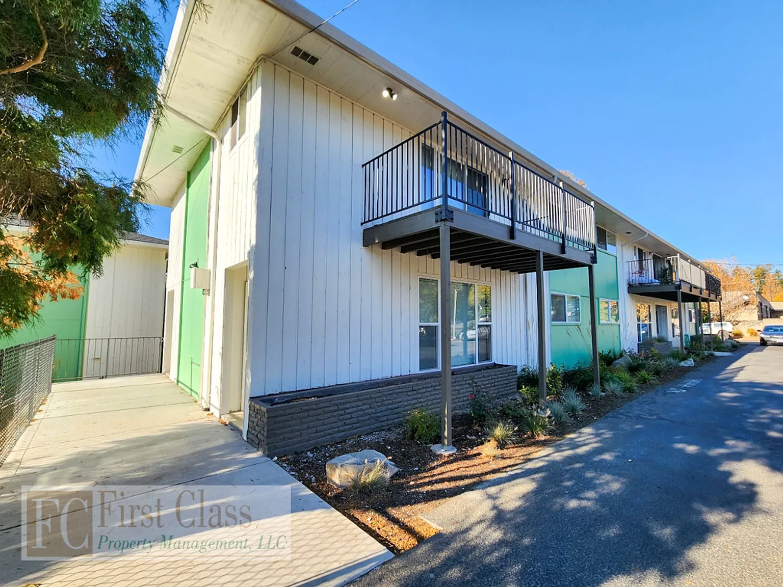 Westview Terrace — Photo 4