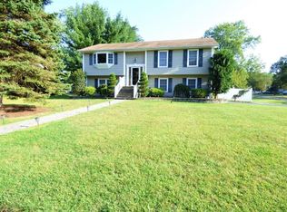 62 Emma Pl, Eatontown, NJ 07724