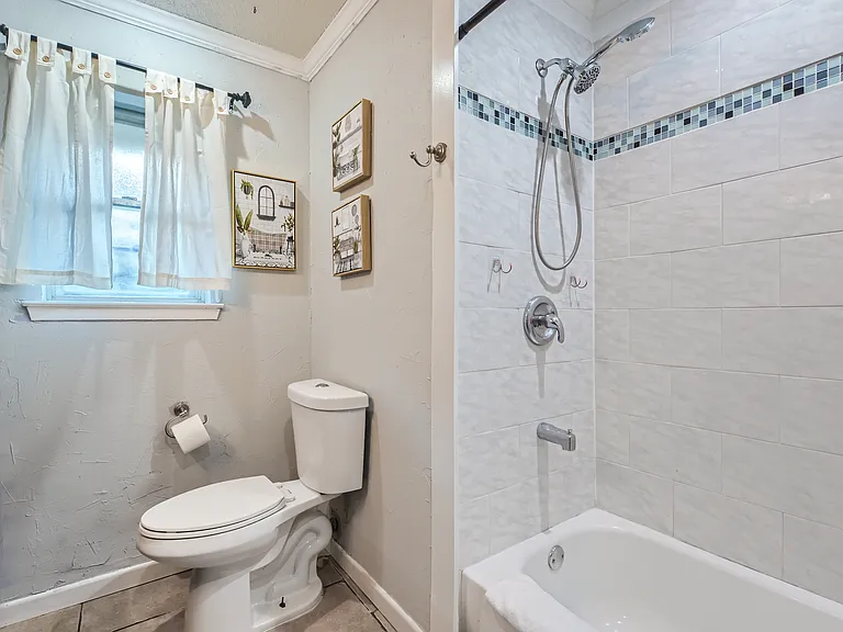 1308 Ashbury Dr — Photo 21