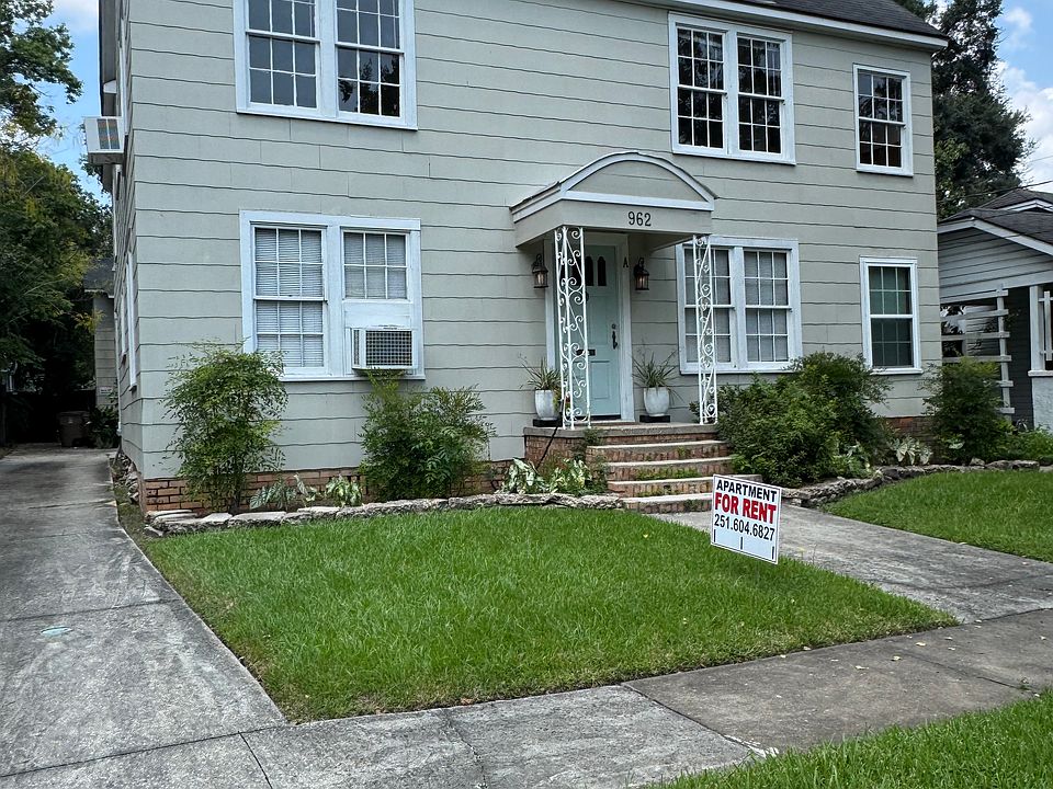962 Palmetto St