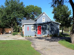 702 Pine Grove Rd, Staples, MN 56479