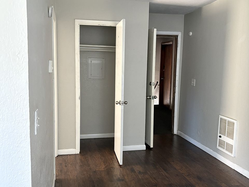 2nd image of 343 SE 44th St APT 3