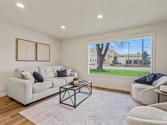 5th image of 1715 S 10th Ave