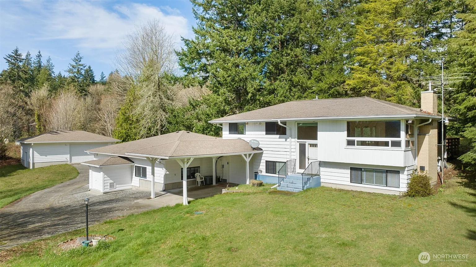 5230 SE Sedgwick Road photo 1