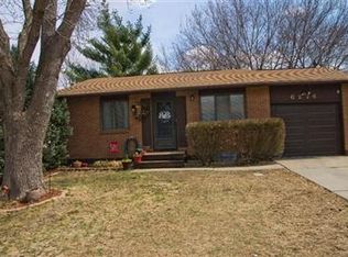 6224 Inverness Rd, Lincoln, NE 68512