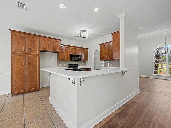 5th image of 1627 Devon Dr