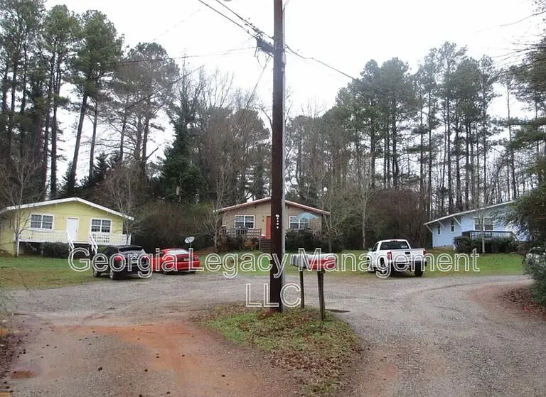 725G Beaverdam Dr — Photo 1