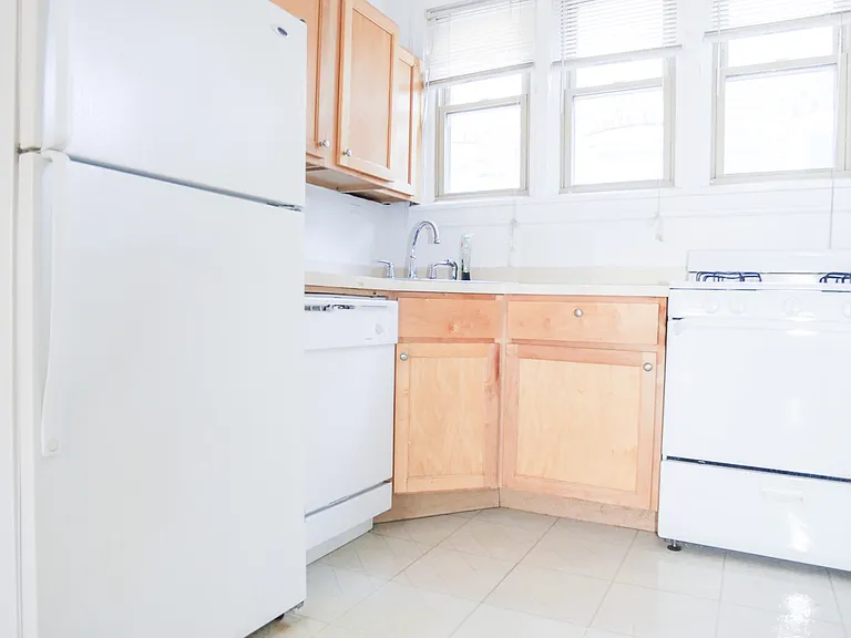 1424 W Farwell Ave #3S — Photo 3
