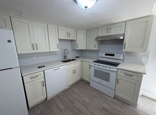 26 Chelsea St #B, Boston, MA 02128