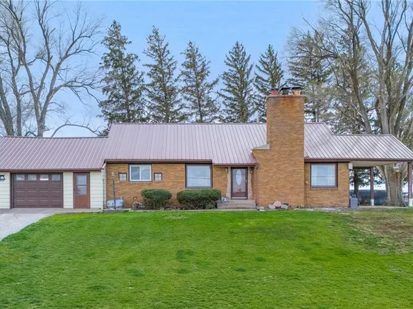 330 Perry St, Knoxville, IA 50138