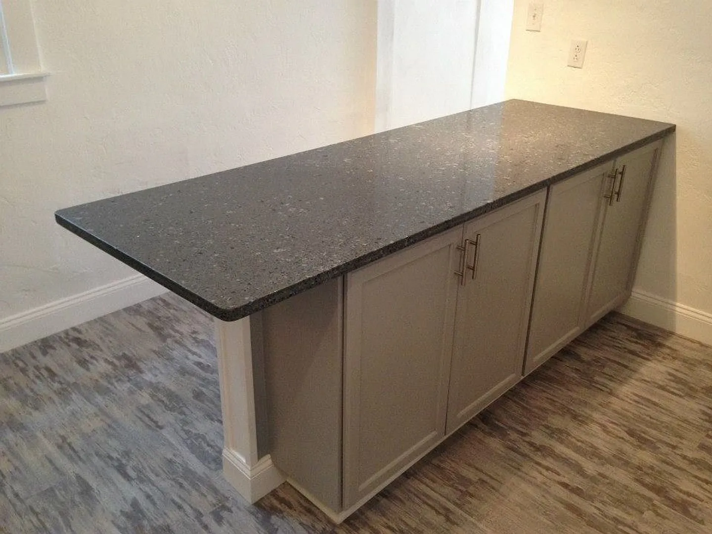 Student Housing - South Side Flats — Photo 4