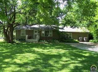 1207 W 18th Ave, Emporia, KS 66801