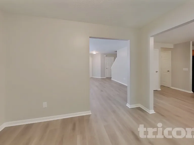 8117 Pelham Pl — Photo 4