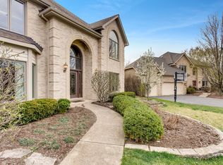 175 Jonathan Ct, Glen Ellyn, IL 60137
