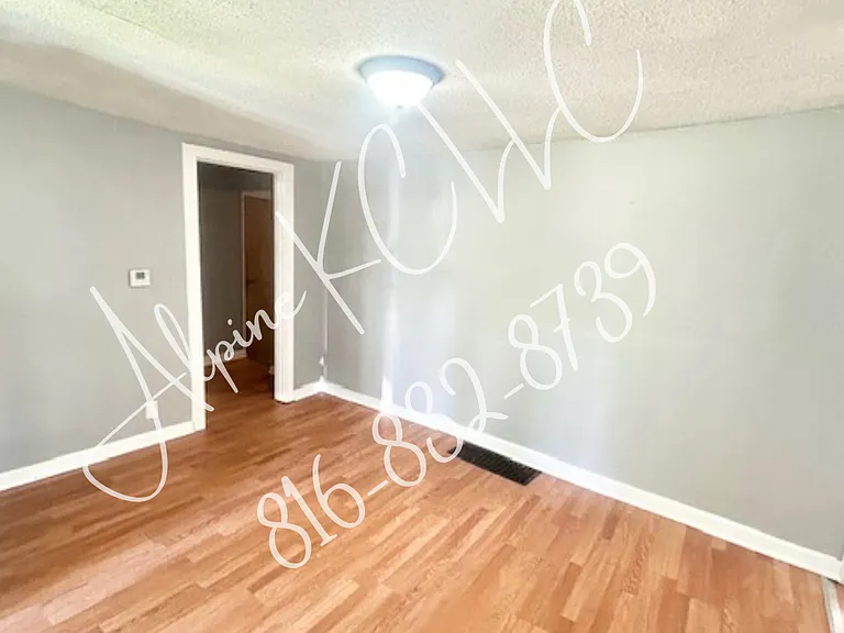 1419 N Lynn St — Photo 12