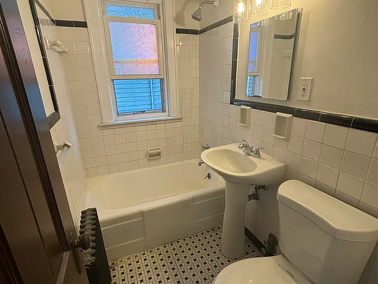 537 W Ferry St #3 — Photo 11