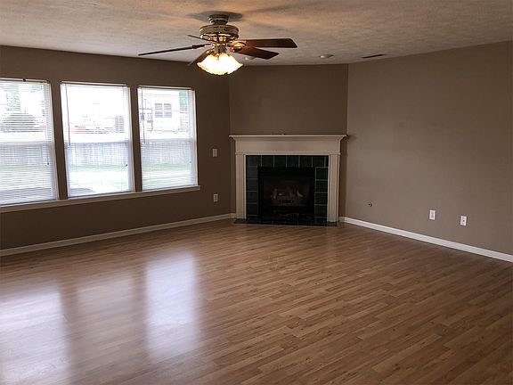 2nd image of 9533 Belmar Ct