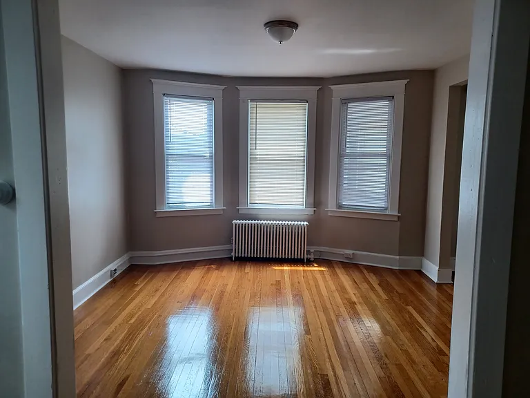 37 Fairfield St #2 — Photo 2