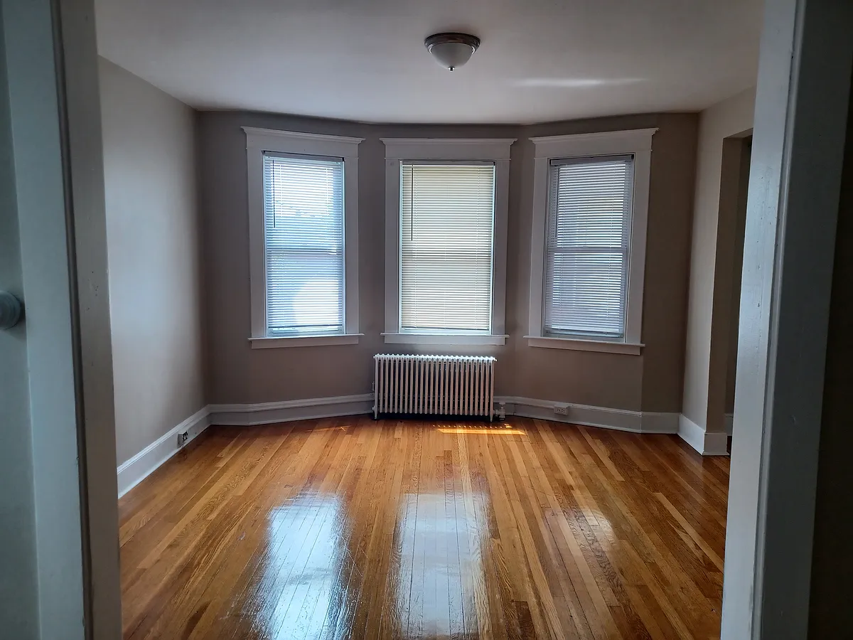 Building Photo - 37 Fairfield St #2