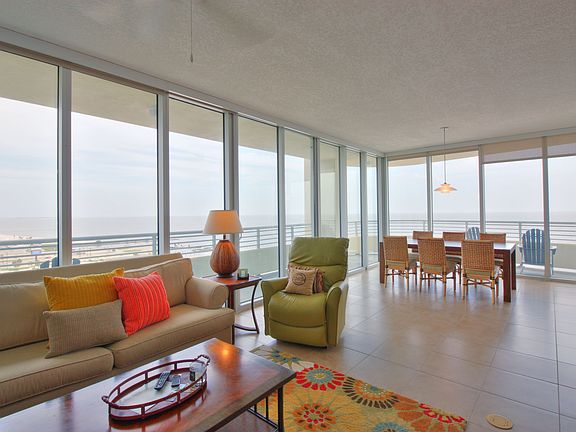 3rd image of 2060 Beach Blvd