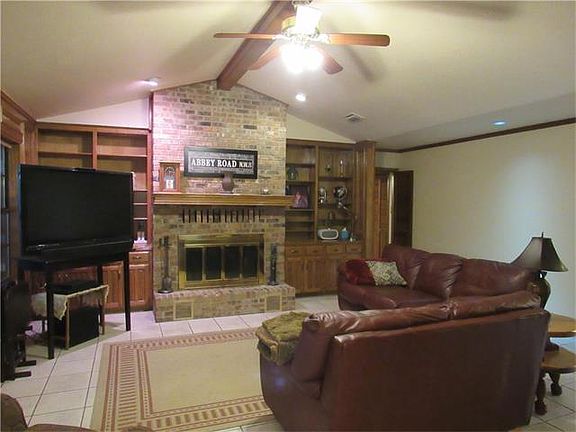 5th image of 406 W Esparada Dr
