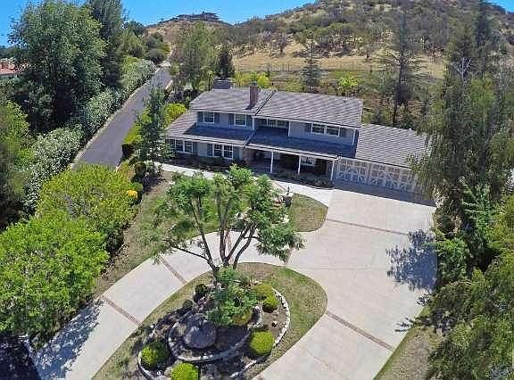 3rd image of 31504 Germaine Ln