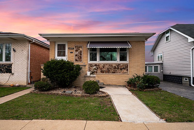 1st image of 6919 S Karlov Ave