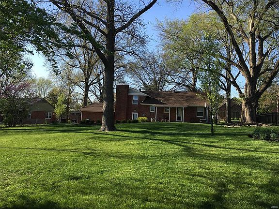 2nd image of 54 Decorah Dr